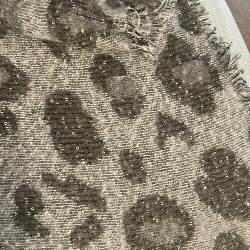 Collectionsightsee large wrap shawl gray cheetah